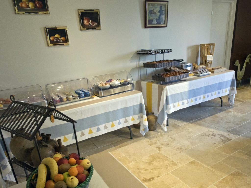 Hotel Les Oliviers Фаянс Экстерьер фото